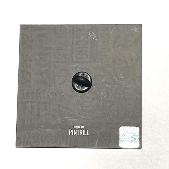 Ghost hat pin - Picture 2 of 4